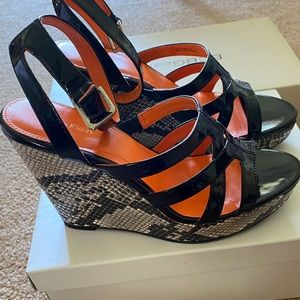 Women’s size 8 Calvin Klein sandals.